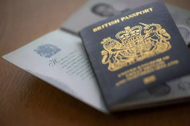 2025年前往西班牙度假的英国人必须提供四样东西才能进入西班牙